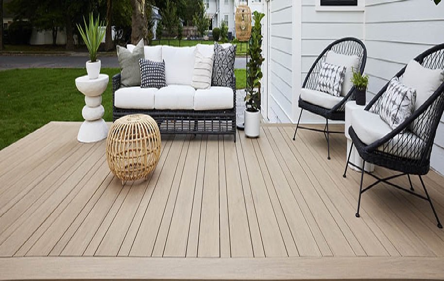 How to choose the right color scheme for decking flooring? 